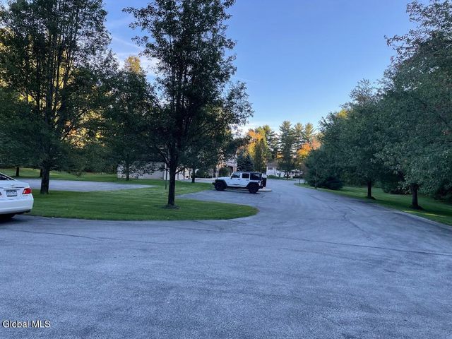 14 Lancaster Place, Ballston Spa, NY 12020