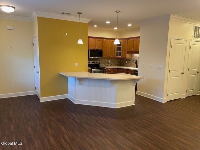 14 Lancaster Place, Ballston Spa, NY 12020