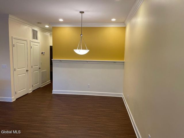 14 Lancaster Place, Ballston Spa, NY 12020