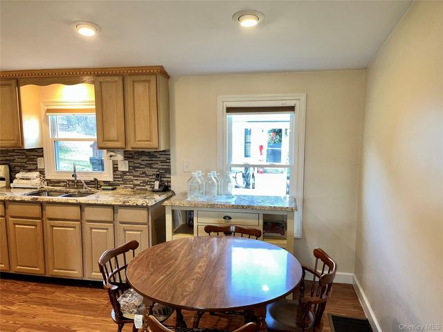 529 5th Ave, Middletown, NY 10941