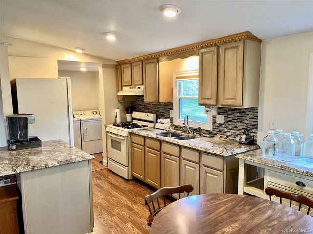 529 5th Ave, Middletown, NY 10941