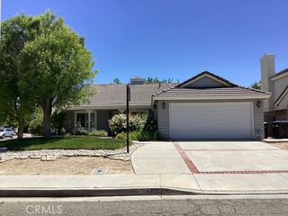 3522 W Avenue J2, Lancaster, CA 93536