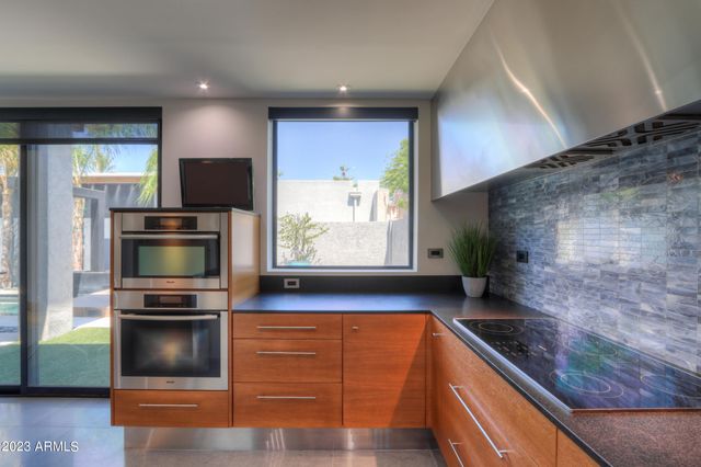 6333 N SCOTTSDALE Road 22, Scottsdale, AZ 85250