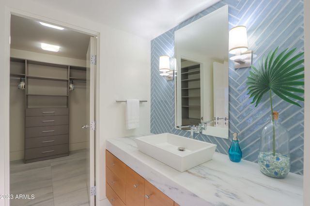 6333 N SCOTTSDALE Road 22, Scottsdale, AZ 85250