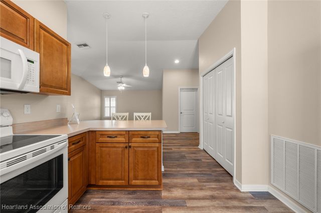 10433 High Grove Avenue, Lake Placid, FL 33852