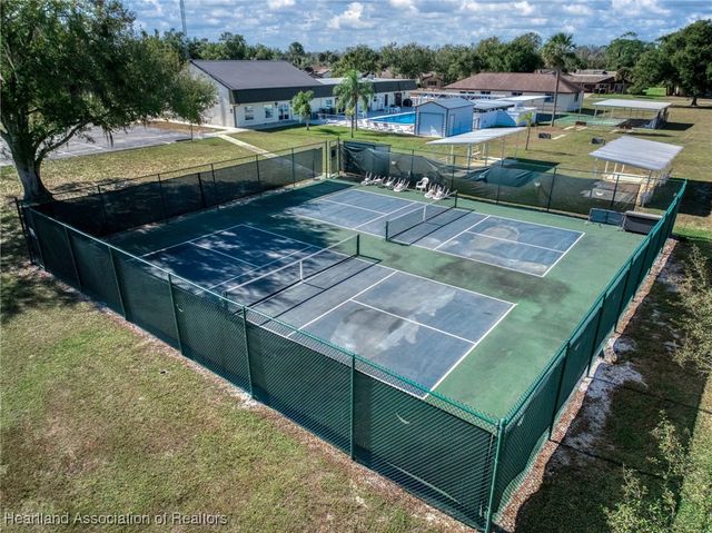 10433 High Grove Avenue, Lake Placid, FL 33852