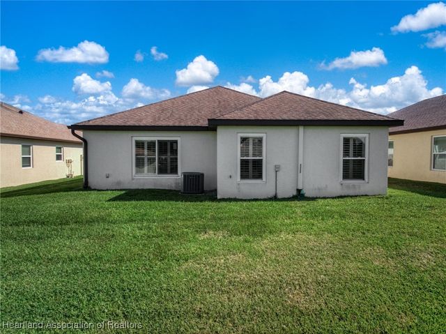 10433 High Grove Avenue, Lake Placid, FL 33852