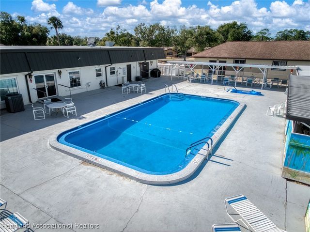 10433 High Grove Avenue, Lake Placid, FL 33852