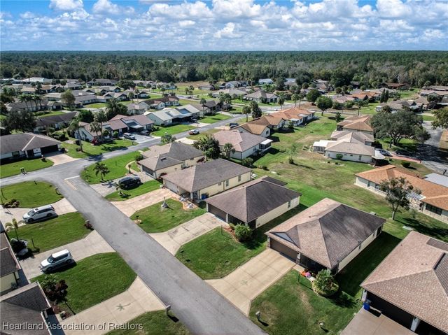 10433 High Grove Avenue, Lake Placid, FL 33852