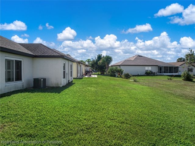 10433 High Grove Avenue, Lake Placid, FL 33852