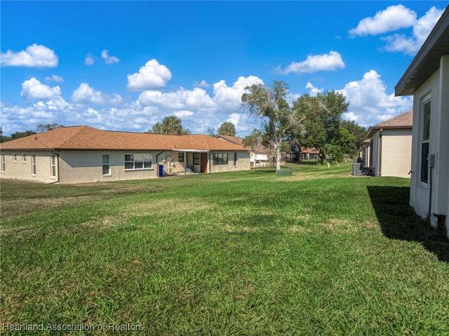 10433 High Grove Avenue, Lake Placid, FL 33852
