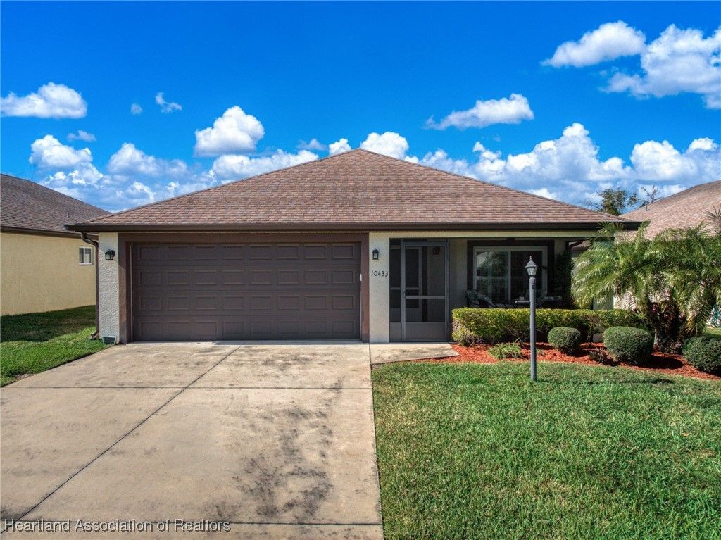 10433 High Grove Avenue, Lake Placid, FL 33852