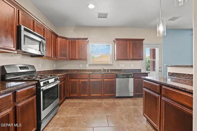 5028 SILVER RANCH Avenue, El Paso, TX 79934