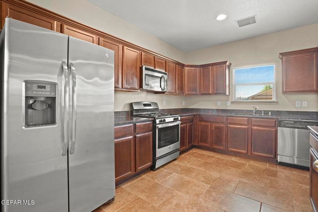 5028 SILVER RANCH Avenue, El Paso, TX 79934