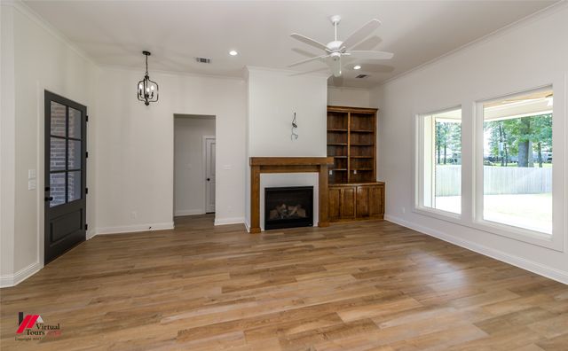 725 Julesburg Lane, Benton, LA 71006