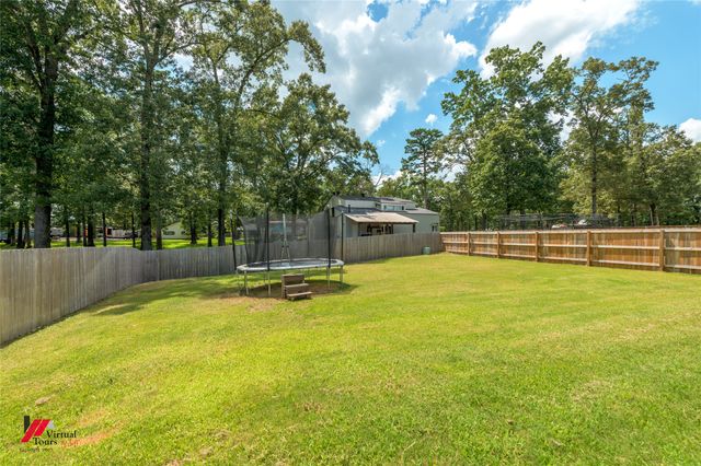 725 Julesburg Lane, Benton, LA 71006