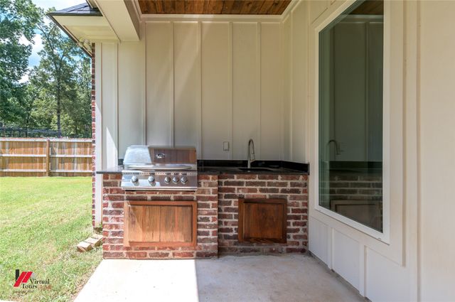 725 Julesburg Lane, Benton, LA 71006