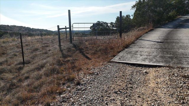 445-455 E Skyline Acres, Wimberley, TX 78676