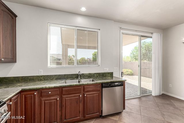 120 W Vuelta Friso, Sahuarita, AZ 85629