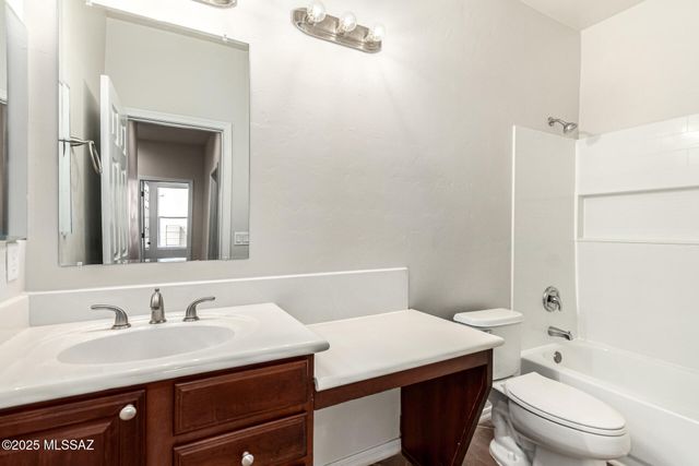 120 W Vuelta Friso, Sahuarita, AZ 85629