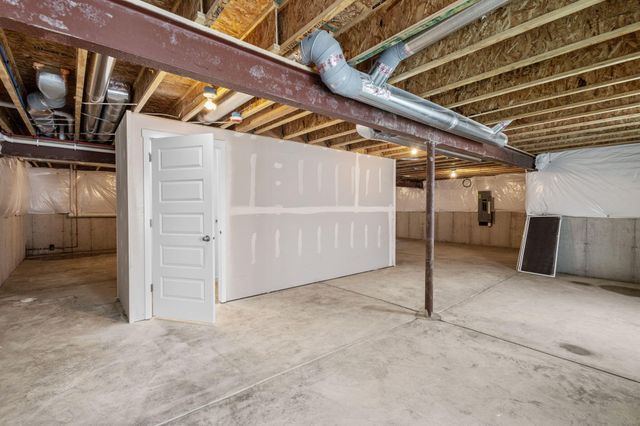 7602 W 106th Place, Crown Point, IN 46307