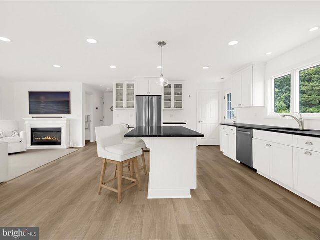 713 BAY DR, Stevensville, MD 21666