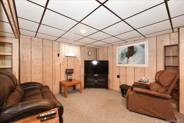 236 Thelma Avenue, Merrick, NY 11566