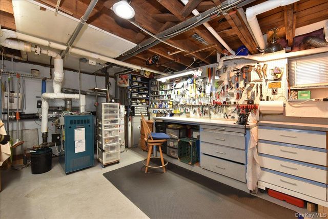 236 Thelma Avenue, Merrick, NY 11566