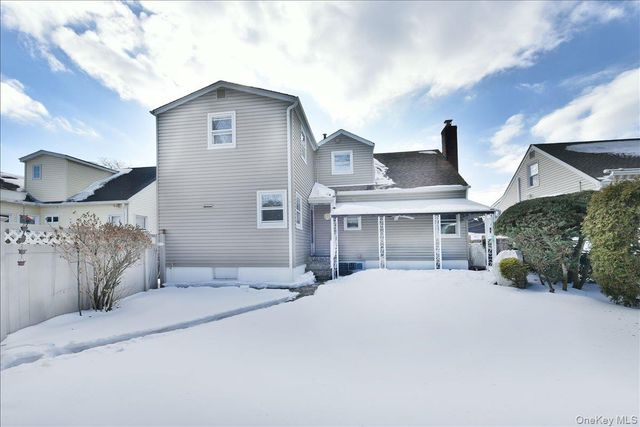 236 Thelma Avenue, Merrick, NY 11566