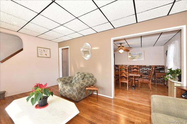 236 Thelma Avenue, Merrick, NY 11566