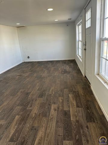 811 Watson St, Emporia, KS 66801