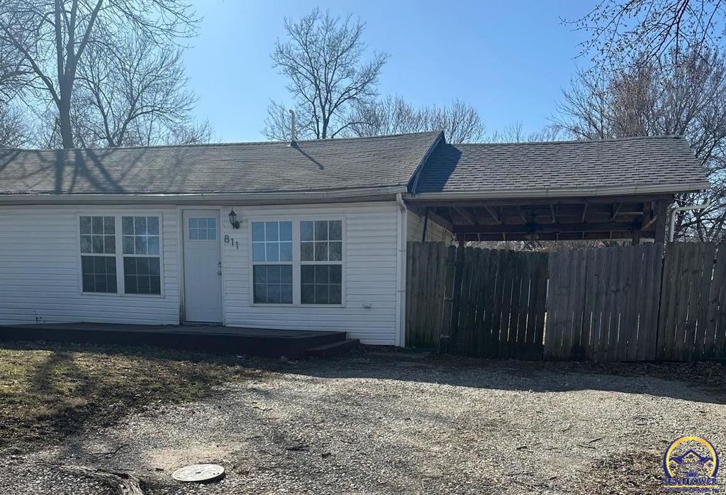 811 Watson St, Emporia, KS 66801