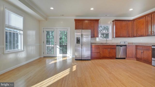 1337 MAPLE VIEW PL SE, Washington, DC 20020
