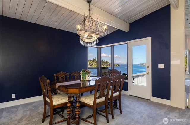 3510 W Commodore Way, Seattle, WA 98199