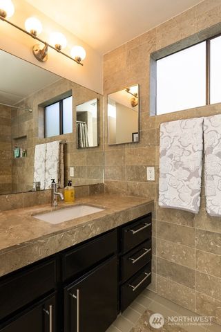 3510 W Commodore Way, Seattle, WA 98199