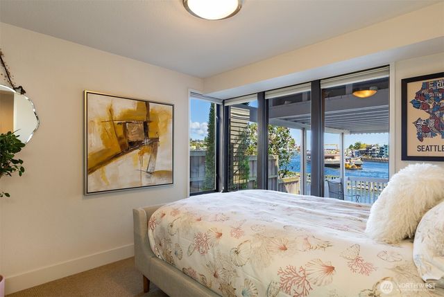 3510 W Commodore Way, Seattle, WA 98199