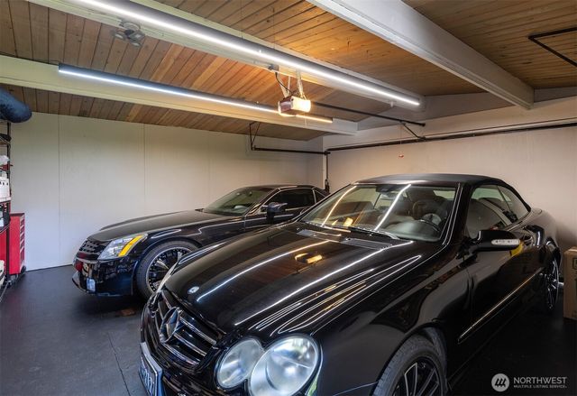 3510 W Commodore Way, Seattle, WA 98199