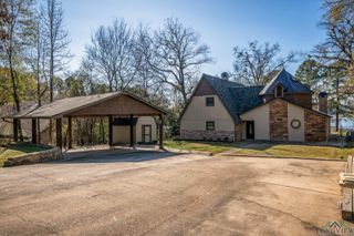 1607 E Lake Dr., Gladewater, TX 75647