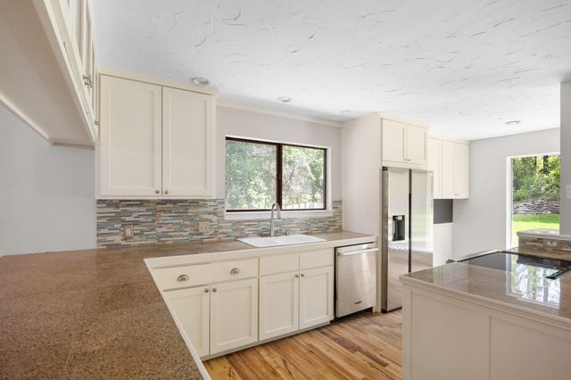 2218 Bahama RD, Austin, TX 78733
