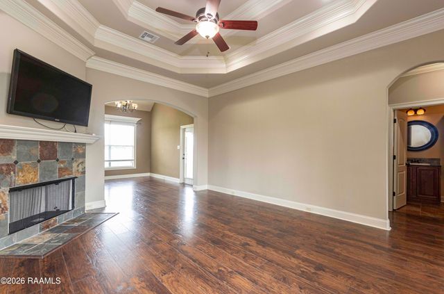308 Forest Creek Drive 100, Scott, LA 70583