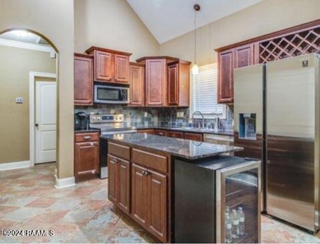 308 Forest Creek Drive 100, Scott, LA 70583