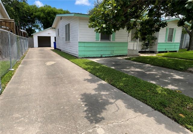 1202 Zarsky Dr, Corpus Christi, TX 78412