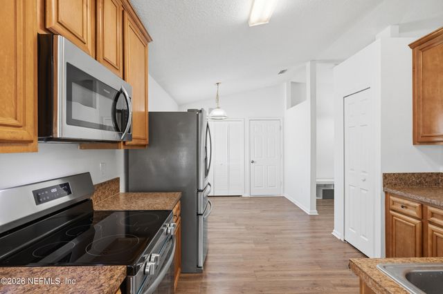 3119 GARDEN BROOK Road, Jacksonville, FL 32208