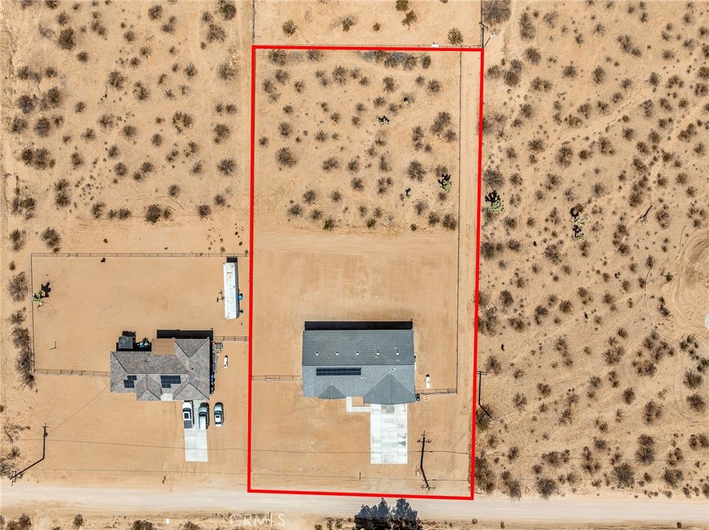 Image 33 of property listing at 24162 Shoshone Road, Apple Valley, CA 92307