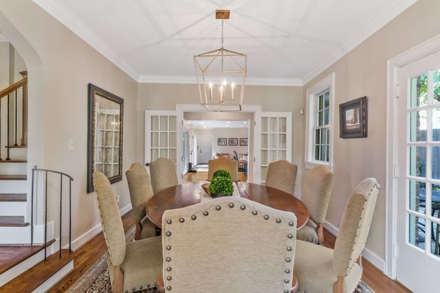 1724 Green Hills Dr, Nashville, TN 37215