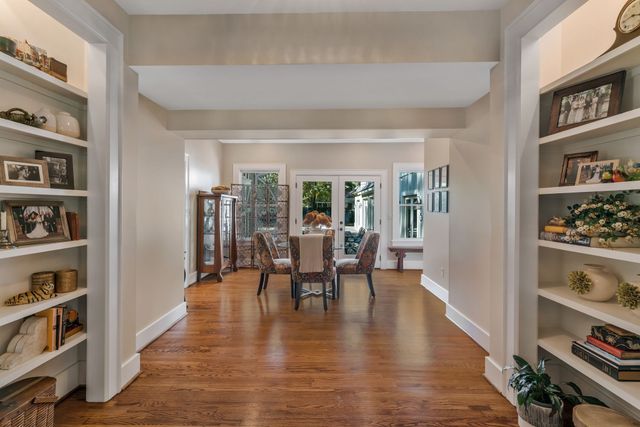 1724 Green Hills Dr, Nashville, TN 37215