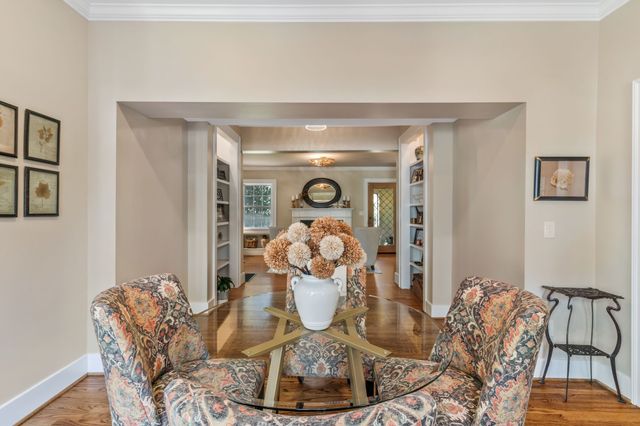 1724 Green Hills Dr, Nashville, TN 37215