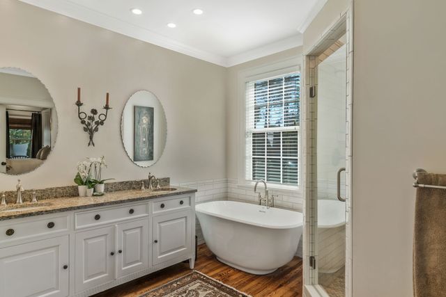 1724 Green Hills Dr, Nashville, TN 37215