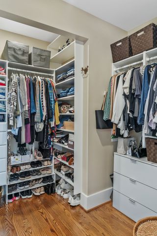 1724 Green Hills Dr, Nashville, TN 37215