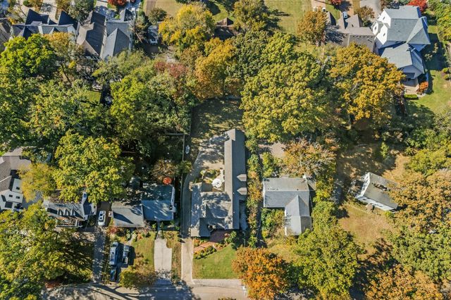 1724 Green Hills Dr, Nashville, TN 37215